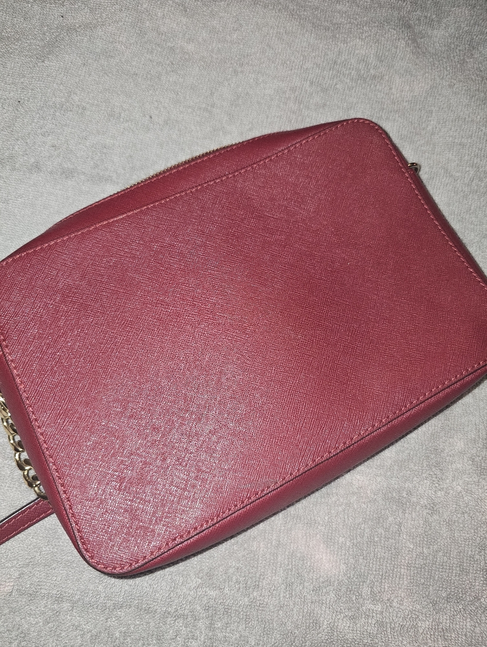 Michael Kors Wine Red Crossbody with Gold Chain - Picture 3 of 4